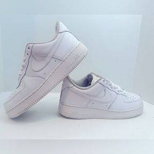 Air Force One’s size 9.5